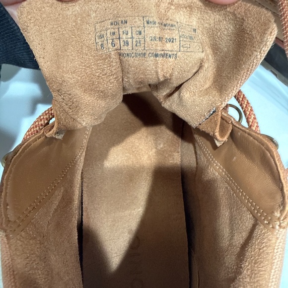 Vionic boots - Picture 5 of 7